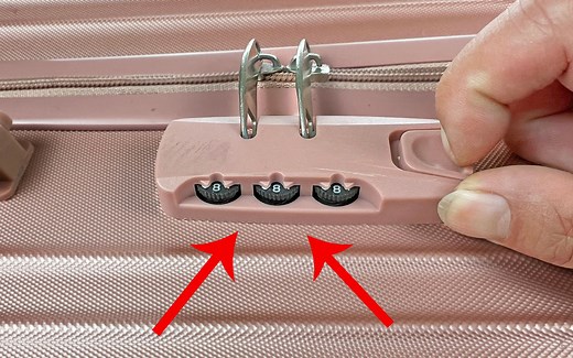 行李箱密码忘了？教你快速找回正确密码，重置新密码，方法太棒了