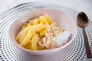 Nothing beats having a bowl of stewed apples tucked away in your fridge for a quick bite. It can be as simple as eating it on its own with some granola, or as indulgent as serving it warm with a scoop of vanilla ice cream on top and a side of waffles. Stewed Apples recipe Serves: 4 as a snack or dessert Prep Time: 5 minutes Cooking Time: 20 minutes Recipe by: Rosie Mansfield Ingredients: 5 large green apples, peeled, cored and chopped 2 tsp fresh ginger, finely grated using a microplane 1/3 cup 