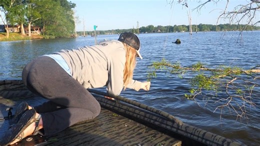 Using trees and giant baits lands epic lake monster catch