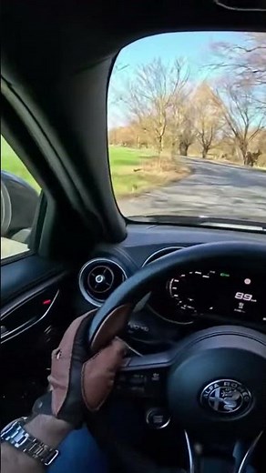 Forget the 3 Series! 🐍 Alfa Romeo Giulia is the real Driver’s Car