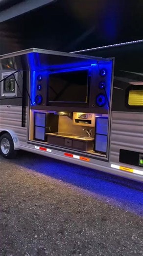This luxury living quarters horse trailer with a MASSIVE OUTDOOR KITCHEN makes you the life of the campground! #creatorsearchinsights #jkt48newera #fyp #foryoupage #viralvideo