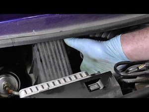 Replacing the air filter element on an MGF