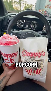 Cute date ideas 💡 in Las Vegas 🎬🩷🍿✨ This is @snappyburger located in the corner of Decatur and the 95 #driveinmovie #lasvegas #dateidea #latina #latinacontentcreator #moviedate | Velia Aurora