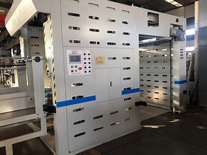 [Hot Item] Automatic Paper Stacking Machine for Flute Laminator Machine