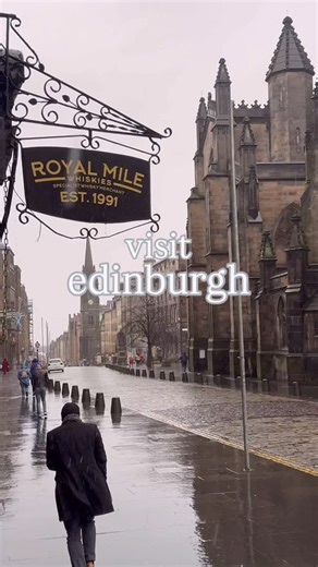 Visit Edinburgh 🏴󠁧󠁢󠁳󠁣󠁴󠁿 Undoubtedly THE Greatest city in the world! 🏴󠁧󠁢󠁳󠁣󠁴󠁿⚜️🌧👑☔️🎶🏰 . Visiting Edinburgh and Scotland? Get the most from your visit with my ‘Ultimate Scotland’ guide - link in my bio 🏴󠁧󠁢󠁳󠁣󠁴󠁿 . I offer Private Walking tours of Edinburgh - again link in bio if you would like to know more 🏴󠁧󠁢󠁳󠁣󠁴󠁿 . Video thanks @the_dreampacker @myedinburgh . #edinburgh #scotland #visitscotland #edinphoto #lovescotland #caltonhill #scotlandtravel #diagonalley #harrypo