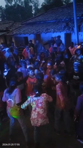 AJAY RAJWADE on Instagram: "Bahar khele jabo eg gorle be mola 💥✨💕🥰 CG song ✨🥀 #cg trending song #trending dj remix reel 💥🥀🚀 #trending reel 💥🥀 #new DJ remix reel 💥🥀🚀"