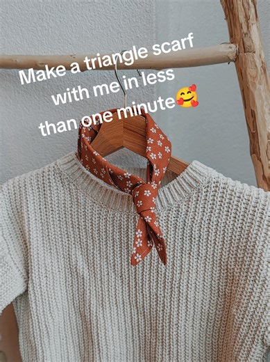 Create a Triangle Scarf in Under One Minute