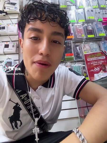 Vídeos de hartley (@jhonnyhartley_) con «sonido original - 👑 MYKE TOWERS 👑»