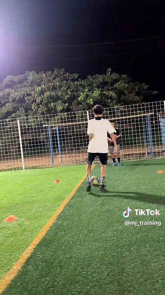 Aprovecha cada día para aprender y mejorar tus habilidades con el ⚽️ #tendencia #flypシ #paratiiiiiiiiiiiiiiiiiiiiiiiiiiiiiii #futbol #entretenimiento