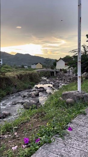 BEAUTIFUL AND RELAXING STREAM In West Java, Indonesia 🇮🇩🏞️ #nature#travel#river#travel#indonesia