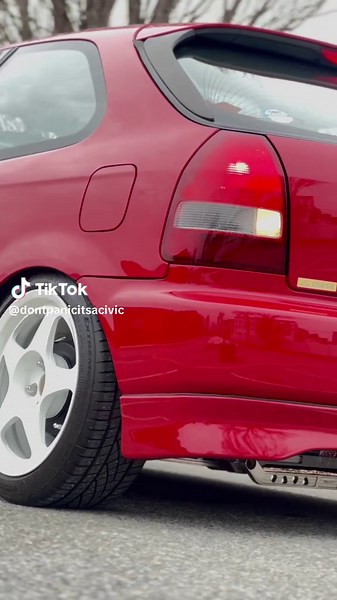 Tesla has auto drive … so does the civic hatch 🐣 #carvideos #automotive #autodriver #cartok #hondacivic #fyp