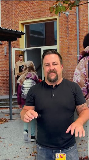 Discover how the LEGO® Learning System has been a hands-on, STEAM learning game changer for over 46,000 Guilford County students with Dave (ft. mini Daves!). Take a deeper dive into this standards-aligned solution: https://bit.ly/3tbZma3 | LEGO Education