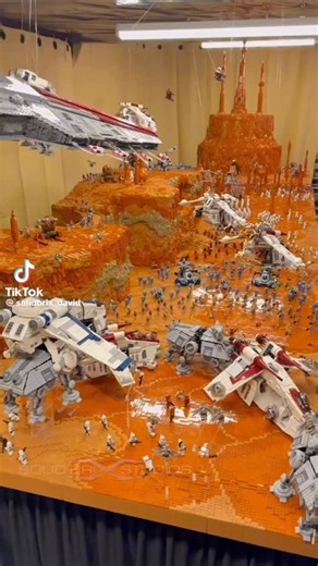 Jonas - BrickBankStore | Absolut gestörter Moc vom lieben David Hall, dem lieben Solid Brix auf YouTube und @solid_brix auf Insta . Uber 250.000 Teile und 2,5 Jahre... | Instagram