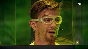 363K views · 581 reactions | Bierdusche, Autos-Crashes, harte Kämpfe und Dschungelpüfung: alles was das Herz begehrt gibt's am Samstag um 20:15 Uhr bei Die beste Show der Welt! :D | ProSieben | Facebook