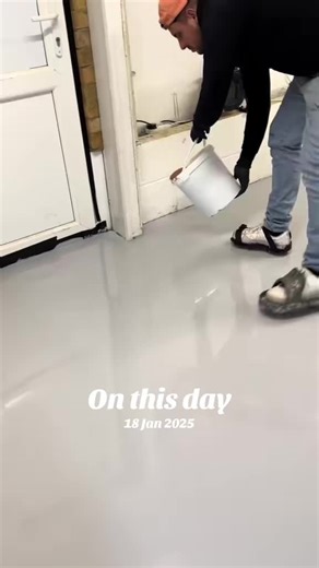 Demonstrating Simple Color Designs in Training