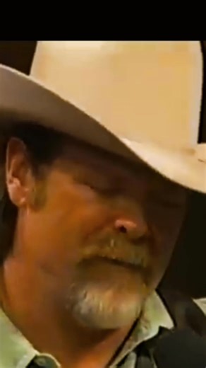 Everything that Glitters is not Gold - Dan Seals #reelschallenge #highlight #music #musicvideo | Ed Junio