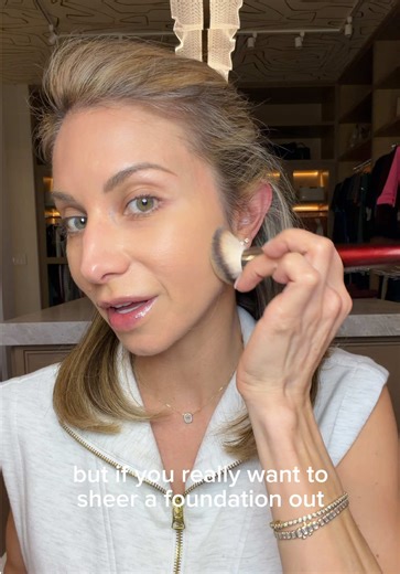 The @BK Beauty Brushes 101 foundation brush makes foundation SO easy 💗 Full coverage, seamless blend, no streaks, and done in under a minute✨ #foundationbrush #bkbeauty #bkbeautybrushes #foundationroutine