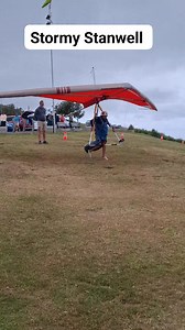Hanggliders launching in some stormy conditions at Stanwell Park Australia 🇦🇺 #hanggliding #lifestyle #gliding #outdoors #flying #live | Paul Stewart