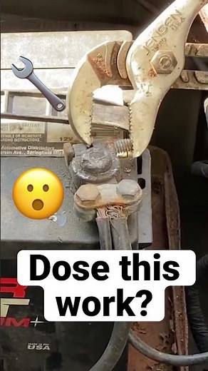 How to loosen stuck battery terminals on your car￼