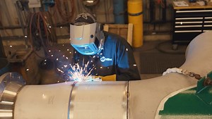 "Any way you can dream it, you can get it done with pulsed MIG." — Ken Swartfager From ease of use to unbeatable speed, learn why our customers love their PipeWorx 400 system. | Miller Welders