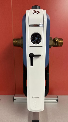 💦So einfach geht der Filterwechsel am BWT E1 Wasserfilter.💦 In wenigen Sekunden ist die Kartusche sauber und ohne Werkzeug getauscht- für frisches, sauberes Trinkwasser im Haus. #wasserfilter #bwt #Trinkwasser #schmidthaustechnik #warburg | Schmidt Haustechnik GmbH