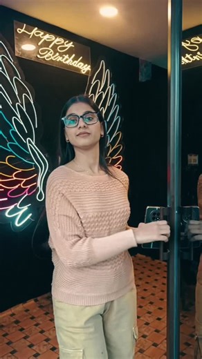 𝙏𝙝𝙚 𝘾𝙖𝙛𝙚 𝙃𝙤𝙪𝙨𝙚 on Instagram: "Try new Combo with winter offer 🫴 1. Combo : 1 Veg Burger 🍔 + Fries 🍟+ Momos + Cold drink 🍷 only at 189/- 2. 2 Hot Coffee free with a cabin ( only for instagram followers) on Saturday and Sunday #thecafehouse #thecafehousebanda #md_edition #mdmarketings #banda #up90"