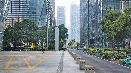 Exploring office area in Shenzhen Futian