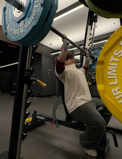 𝑫𝒂𝒚𝒂𝒏𝒂 𝑷𝒆𝒓𝒆𝒛 | 𝑰𝑭𝑩𝑩 𝑷𝒓𝒐 on Instagram: "Pec veins have entered the chat"