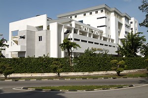 Seeing the doctor, overseas: medical tourism booms in Asia | Coconuts