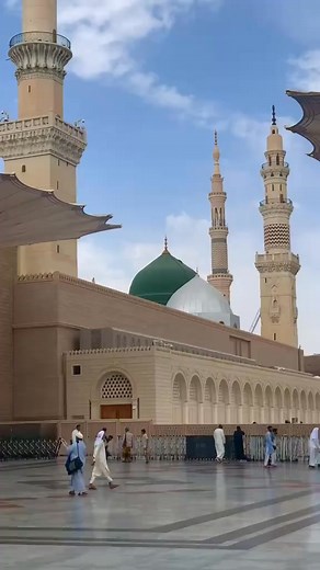 AllahuAkber AllahuAkber . . . . . Day and night view of the Royal Clock Tower 🌙 | Imran Islamic videos