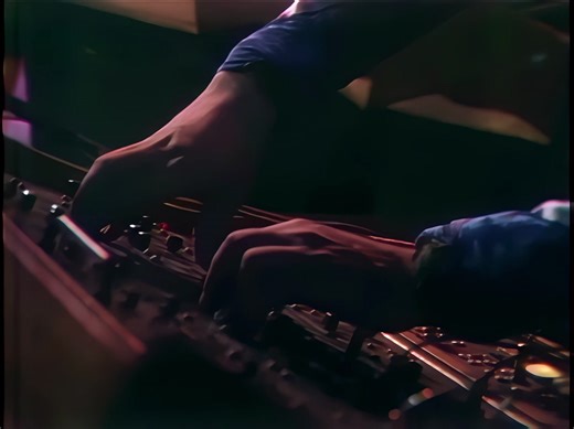 Billy Preston & Friends on The Midnight Special 1975 (with Jeff Beck, Buddy Miles. UHD 60fps remaster) 00:00 Intro / Billy Preston - Nothing from Nothing 04:41 Buddy Miles & Jeff Beck - Them Changes 10:07 Jeff Beck - You Know What I Mean 13:58 Billy Preston - Found the Love 19:26 Billy Preston - Band Intro's / Billy Preston - It's My Pleasure 26:15 Billy Preston - Do It While You Brother 27:02 Jeff Beck - Cause We've Ended as Lovers 31:44 Billy Preston - All of My Life 36:11 Tonto & Billy Presto