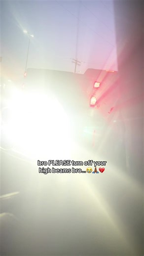 How to Handle Headlight High Beams Responsibly