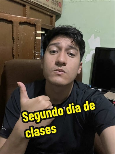Segundo día de clases y, contra todo pronóstico, me está yendo bien. Me felicitaron por una película que hice y la van a publicar en la página oficial de la escuela. Eso ya fue un win. 🎬 Ahora toca aprender en serio: Premiere, OpenToonz y Blender instalados para edición, animación y 3D. Honestamente, esto sí me emociona. Siento que este semestre puede salir muy bien, porque por primera vez ya tengo cimientos y no estoy improvisando. Pero no voy a mentir: traigo desconfianza. Años pasados me fue