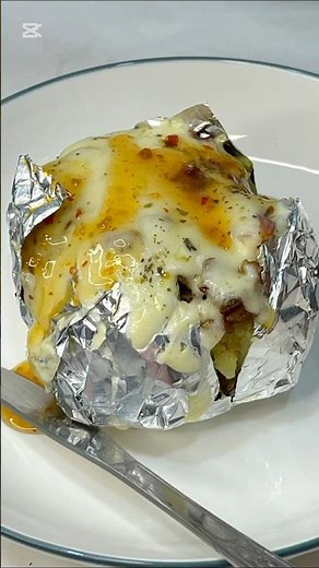 Perfect Crispy Jacket Potato | Easy Oven Recipe for Beginners 🥔✨ #JacketPotato #PotatoRecipe