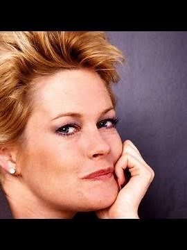 13 Sexy Photos of Melanie Griffith