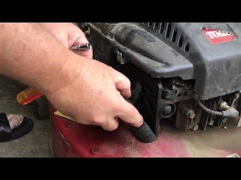 Toro Personal Pace Mower Primer Bulb Split and Needs Replacement - Easy DIY Fix