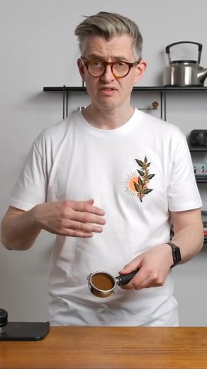 26K views · 296 reactions | Distribution is crucial when it comes to espresso pucks, and I’ve got some easy hacks (and tools) that should help you out. #Coffee #Caffeine #Espresso #HowTo | James Hoffmann | Facebook