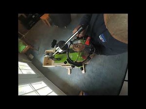 String badminton racket using drop weight stringer