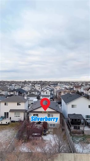 YEGWAVE | 🚨 Investor/ First Time buyers Alert!🏡 Spacious Bi-Level Home – 5BR | 3BA | 2000+ sq.ft✨ Main floor primary suite with private ensuite🍳... | Instagram