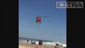 Vídeo mostra resgate de duas vítimas fatais da queda de ciclovia no Rio. http://glo.bo/244FZZl | Jornal Extra