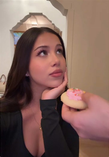 Amanda Diaz (@amandadiaz)’s video of cash and amanda