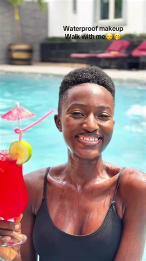 Makeup on the Go: Waterproof Tips for Poolside Fun