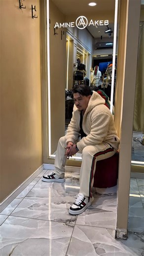 Amine akeb on Instagram: "💪💪💪💪💪"