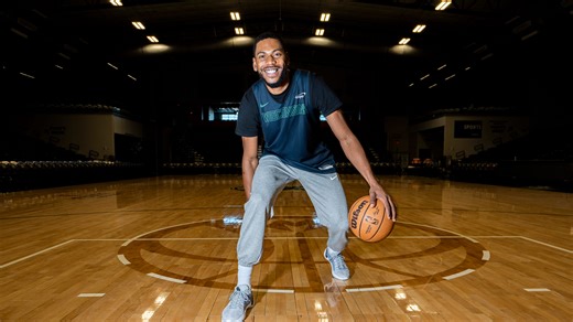 Herd's Glenn Robinson III hoping to make it back to NBA with team that drafted his dad 30 years ago