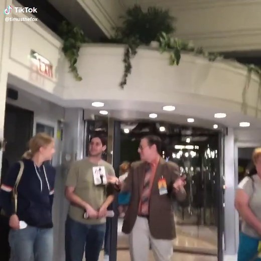 Benjamin Diskin in Aggretsuko at Anthrocon 2019