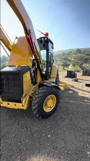 [CATERPILLAR] Una renovada 420 para Chile