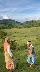 28K views · 1.2K reactions | amun akkal mo ini omar makaagut kw tood #couplecomedy #justforfun #yangrosnahvlog #hilightseveryonefollowers | Yang Rosnah Vlog | Facebook