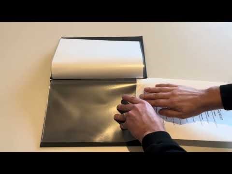 Menukaart met zichtbaar schroefsysteem