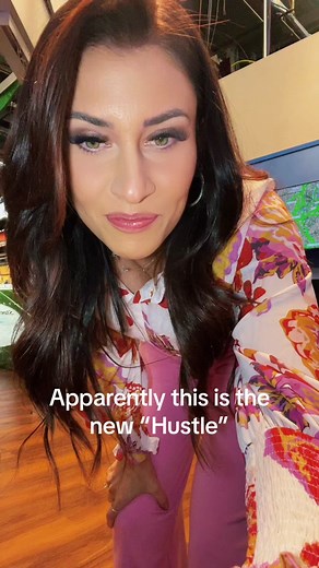 70s vibes all day with a new dance to the #hustle 🤔