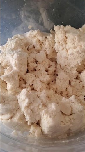 Traditional fufu making.Properly cooked.Smooth, stretchy, and lump-free.Perfect swallow every time.